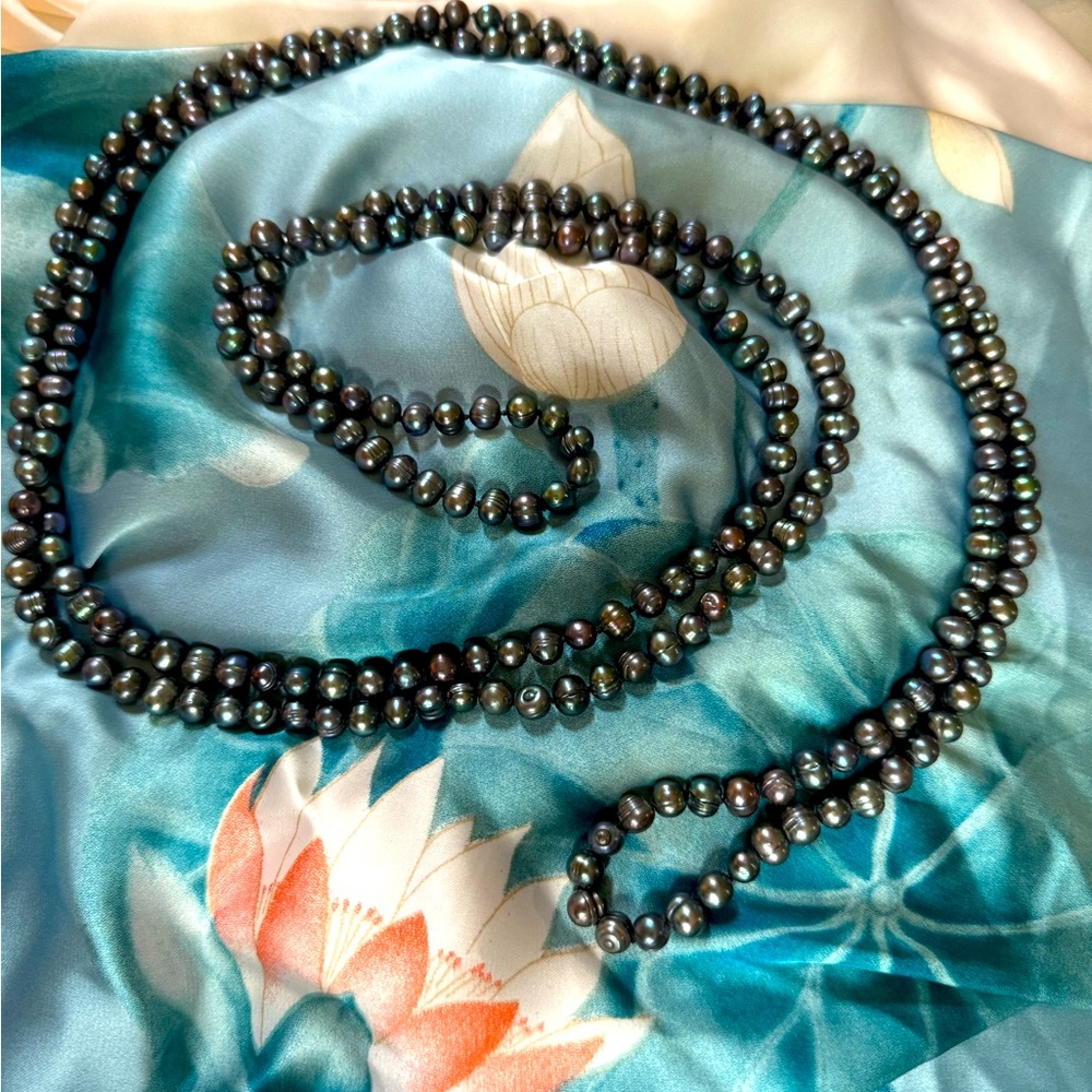 Freshwater peacock pearl 78in necklace